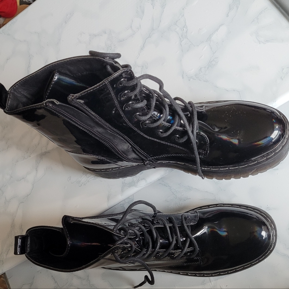 Union Bay Ginny patent Women's 8.5 Black Lace Up Ankle Boots Combat Platform.